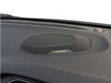【harman/kardon】世界のオーディオファン垂涎のプレミアムサウンドシステムを搭載。原音に近い音場空間を忠実に再現。乗る人すべてに最良の音響体験を提供します。