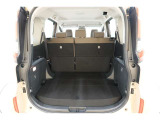 開口部の広いラゲージスペースは、荷物もラクラク積み込めます。