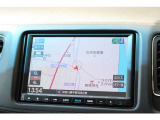 ナビはホンダ純正8インチインターナビ。フルセグTVやDVDも視聴出来ます。Bluetooth接続をすれば音楽再生のみならずスマートフォンならばハンズフリー通話も可能です。