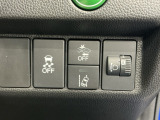 ヘッドライトレべリング機能、車がカーブの外側へ膨らんだり内側へ巻き込んだりする挙動を防止する横滑り防止装置、万が一の時にあると心強いホンダセンシング機能-衝突軽減ブレーキ・路外逸脱抑制機能付きです!
