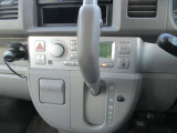 オートエアコンですので、車内を快適な空間に出来ます♪