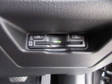 ETCももちろん搭載。いちいち料金所で停車する必要なんて当然ないです。スムーズにストレスなくドライブをお楽しみください。(※支払総額にセットアップ費用は含まれておりません。)