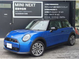 MINI COOPER S 3アイシーサンシャインブルー/ブラックルーフ!爽やかな色合いながらもCOOPER Sのパワーを感じれる1台!この夏のドライブは晴天を想像させる爽やかなMINIで過ごす季節にしませんか!?