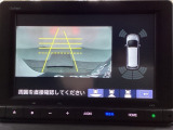 バックでの車庫入れも安心です! リアカメラが付いているバックモニター付のナビを装備しております。バンパーについているソナーや、操作線もついており距離感も画面から確認できます。