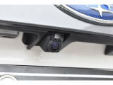 リヤカメラ付きなので、シフトレバーをリバースにすると連動してカメラ映像に切り替わります。