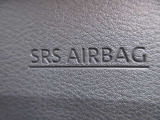 運転席にSRS二-エアバッグを採用 下肢の障害を軽減ことができます