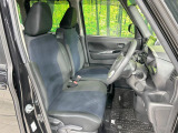 運転席シート廻りは使用感も少なく、良好な状態となっています。丁寧に使われていたことがよくわかりますね。