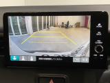 リアカメラ付で、後方をナビ画面で確認。車庫入れも安心です。もちろん、バックギアと連動しています。