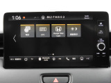 時計やETC表示に加え、ホンダトータルケア対応の画面表示、快適性と安心を高めます。