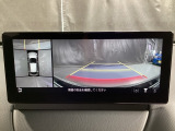 狭い場所での駐車やすれ違いなどでより的確な運転操作に役立つ360&deg;ビューモニターが装備されています。