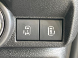 【両側パワースライドドア】スマートキーや運転席のスイッチで後席両側スライドドアの開閉が可能♪電動だから力を入れてドアを開ける必要が無く、小さなお子様でも簡単に開け閉めでき快適です♪