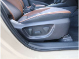 【シートアジャスター】運転席に上下シートアジャスターが付いてます。座席の高さも調整可能です
