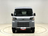 スクエアなボディが叶える広々空間、たくさん積めて仕事がしやすい荷室、働く人の運転しやすさ、そして、.先進の安全装備を搭載したハイゼットカーゴが入荷致しました。