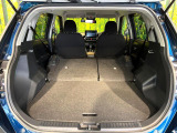 普段のお買い物や通勤、送迎等に十分な荷室スペースを確保しております。セカンドシートを倒すと、大きな荷物の積載も可能です♪