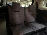 3列目シートはもちろん状態良好☆大人でもゆったりと座って頂けますので、大人数でのお出かけもラクラクです♪ご家族で、気の知れた仲間で、ドライブに行くのが楽しみですね♪