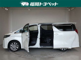 両側パワースライドドア付きだから、狭い駐車スペースなどでの 乗り降りラクラク!小さなお子さまのいるご家庭には嬉しい装備。