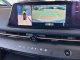アラウンドビューモニターです!上空から貴方のお車をモニタニングしている様に車両の周りの安全確認が出来ます!