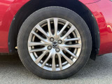 【純正16インチアルミホイール】外観にマッチした純正アルミホイールを装着しております。各種社外アルミホイールや、スタッドレスタイヤも取扱いしております。是非ご相談ください♪