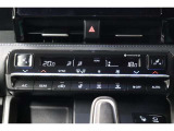 運転席と助手席、それぞれ温度調節ができ、オールシーズン快適なオートエアコンとなっております!
