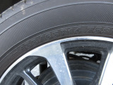 タイヤサイズは、155/65R14です。