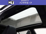パノラマルーフを装備しています。
