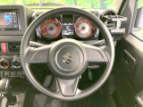ステアリングも使用感が少なく、きれいな状態となっております♪