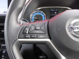 ステアリングスイッチ付きです。オーディオなどの操舵もらくらく(^^♪また航続可能距離など車両の状態をきめ細かく表示切替可能です。