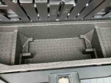 トランクフロア下収納スペース有り