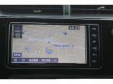 純正ナビを装備。タッチパネル式で使いやすく、お出かけもラクラクです。