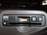 ■【ETC車載器】が装備されています。セットアップをしてお渡しとなり、ETCカードを差し込むだけで高速道路の利用が可能です。
