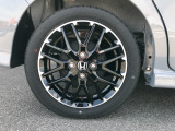 ホンダ純正のアルミホイールが装備されています。