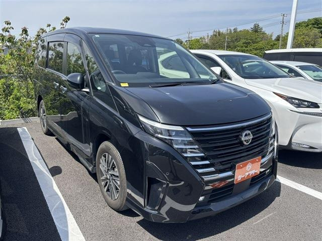 セレナ 1.4 e-POWER ハイウェイスターV 禁煙車 純正12.3インチナビ デジタルイン