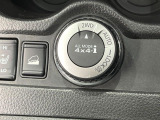 【オールモード4&times;4】2WD/4WDモードを手軽に切り替え可能。燃費重視の2WD、スタック時に役立つLOCK、AUTOモードでは4WDの配分を自動で調整し、路面状況を問わず安定した走りをサポート。
