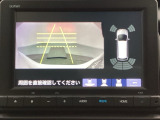 バックでの車庫入れも安心です! リアカメラが付いているバックモニター付のナビを装備しております。バンパーについているソナーや、操作線もついており距離感も画面から確認できます。