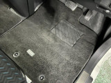 嬉しい純正フロアマット付き♪ 状態も良好です(^^♪
