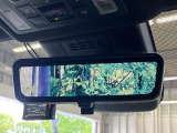 【デジタルインナーミラー】後席の大きな荷物や同乗者で後方が確認しづらい時でも安心!カメラが撮影した車両後方の映像をルームミラー内に表示。クリアな視界で状況の確認が可能です!