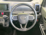 ステアリングも使用感が少なく、きれいな状態となっております♪