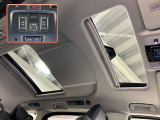 チルトアップ&スライドムーンルーフ!天気の良い日には、開放的な車内と、移動時間をお楽しみいただけます!開閉は、ルームミラー近くのスイッチで操作出来ます!