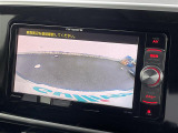 【バックモニター】後ろのカメラの映像をモニターに映し出すことができます!後方の見えない死角や、障害物との距離感をしっかり確認することができます!駐車が苦手な方におすすめです。