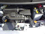 ■エンジンルーム■ こちら、エンジンルームのお写真です。しっかりメンテナンスをさせて頂きました。安心して乗っていただける1台です。ご来店の際にはぜひチェックしてみてください!