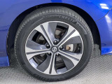 【純正ホイール装備】純正なのでバチっと決まっていてかっこいいですね☆