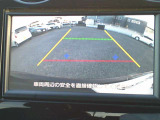 車庫入れや後方確認に便利な、バックモニター搭載!車幅線が表示されるので安心です。一度使用すると、手放せなくなる装備です!