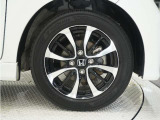 ◆純正アルミホイール装着車です!これで足元まわりもおしゃれにきまります!
