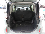 ラゲッジスペースの間口も広々♪普段のお買い物に、レジャーに、お仕事にも大活躍の1台です♪高さもあって大きい荷物も運んでくれる頼れるパートナーですね♪