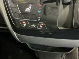 運転席/助手席シートヒーターで寒い日もすぐに温かくなり快適に過ごせます