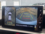 【パノラミックビューモニター】専用のカメラにより、上から見下ろしたような視点で360度クルマの周囲を確認することができます☆死角部分も確認しやすく、狭い場所での切り返しや駐車もスムーズに行えます。