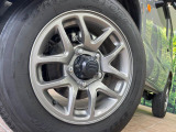【純正16インチアルミホイール】外観にマッチした純正アルミホイールを装着しております。各種社外アルミホイールや、スタッドレスタイヤも取扱いしております。是非ご相談ください♪