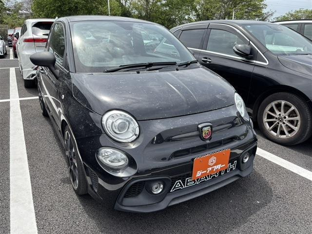 アバルト595 コンペティツィオーネ 禁煙車 ハーフレザーシート 5MT