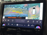 【パノラミックビューモニター】専用のカメラにより、上から見下ろしたような視点で360度クルマの周囲を確認することができます☆死角部分も確認しやすく、狭い場所での切り返しや駐車もスムーズに行えます。