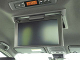 後席モニター付なので、長距離ドライブでも退屈しません。お子様がいるご家庭にはピッタリ!